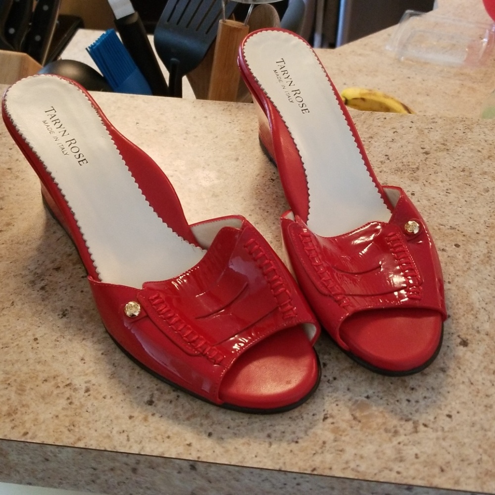 Taryn Rose Red Wedges